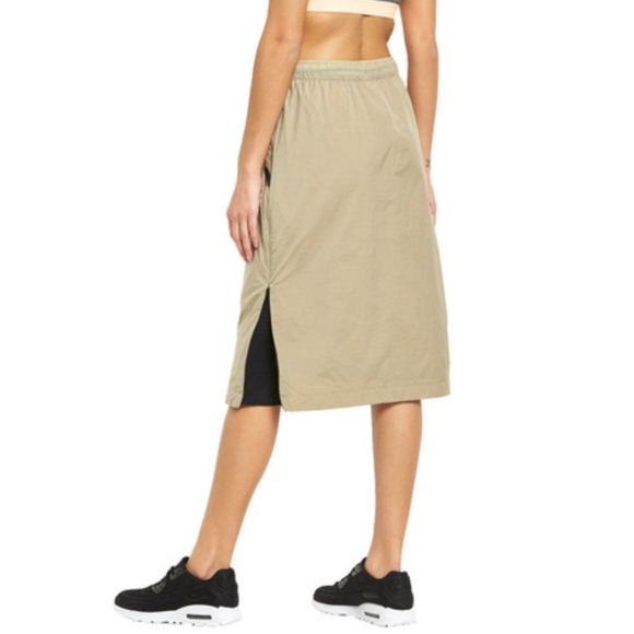 NWOT Nike Tech Hypermesh Midi Skirt Tan Black - Picture 6 of 7